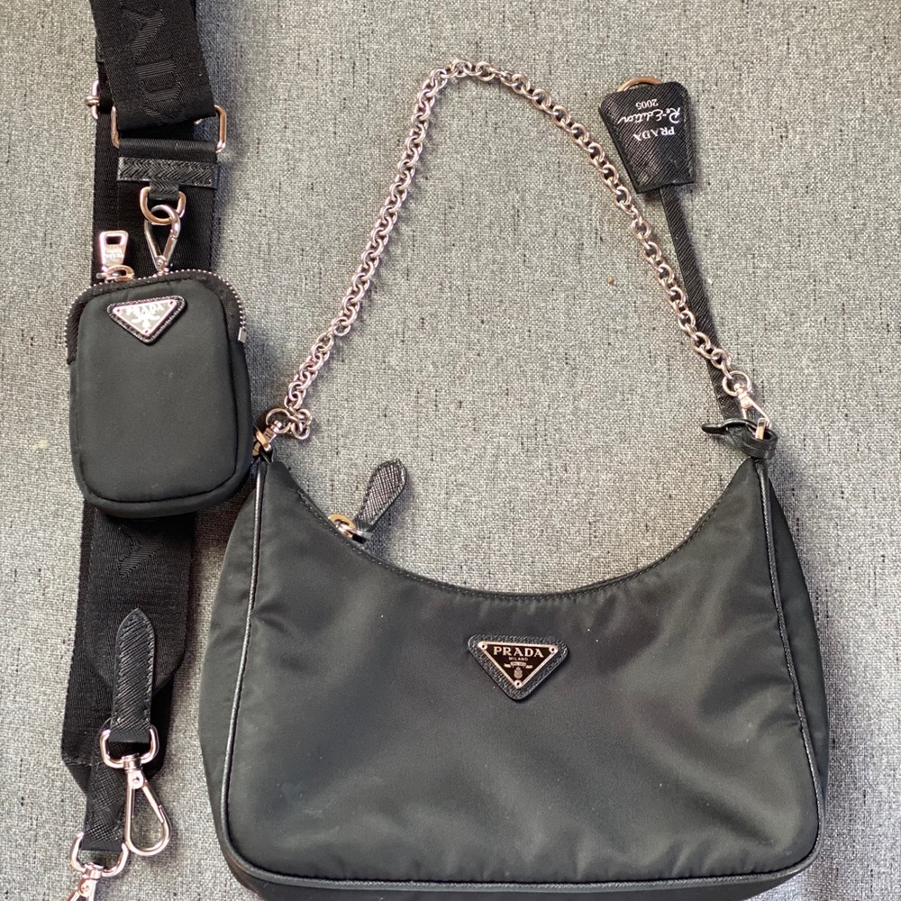 Prada re edition 2005 bag